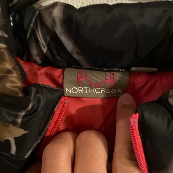 North Crest Camo women’s puffer jacket - Picture 2 of 4